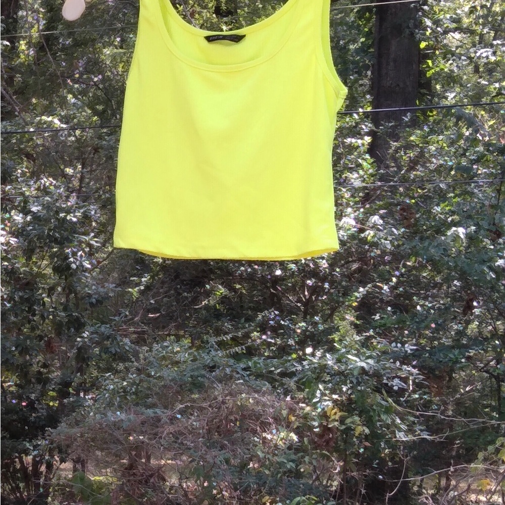 SHEIN Neon Yellow Short Sleeve Crop Top